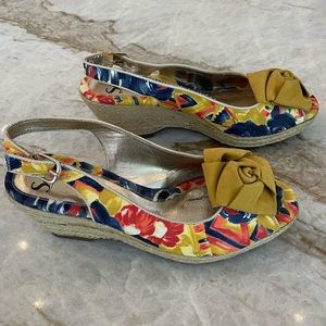 SOFFT Espadrille Wedge Sandals Women's Size 9m EUC